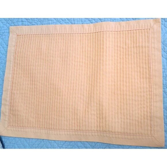 Unbranded Set of Four Light Orange Pleated Placemats Reversible FLAW! - Picture 6 of 8
